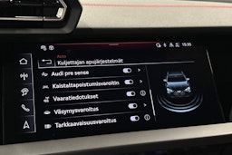 punainen Audi A3 2025 kuva 24.