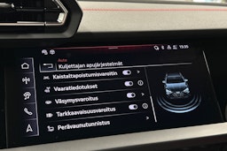 punainen Audi A3 2025 kuva 25.