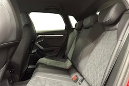 punainen Audi A3 2025 kuva 10.