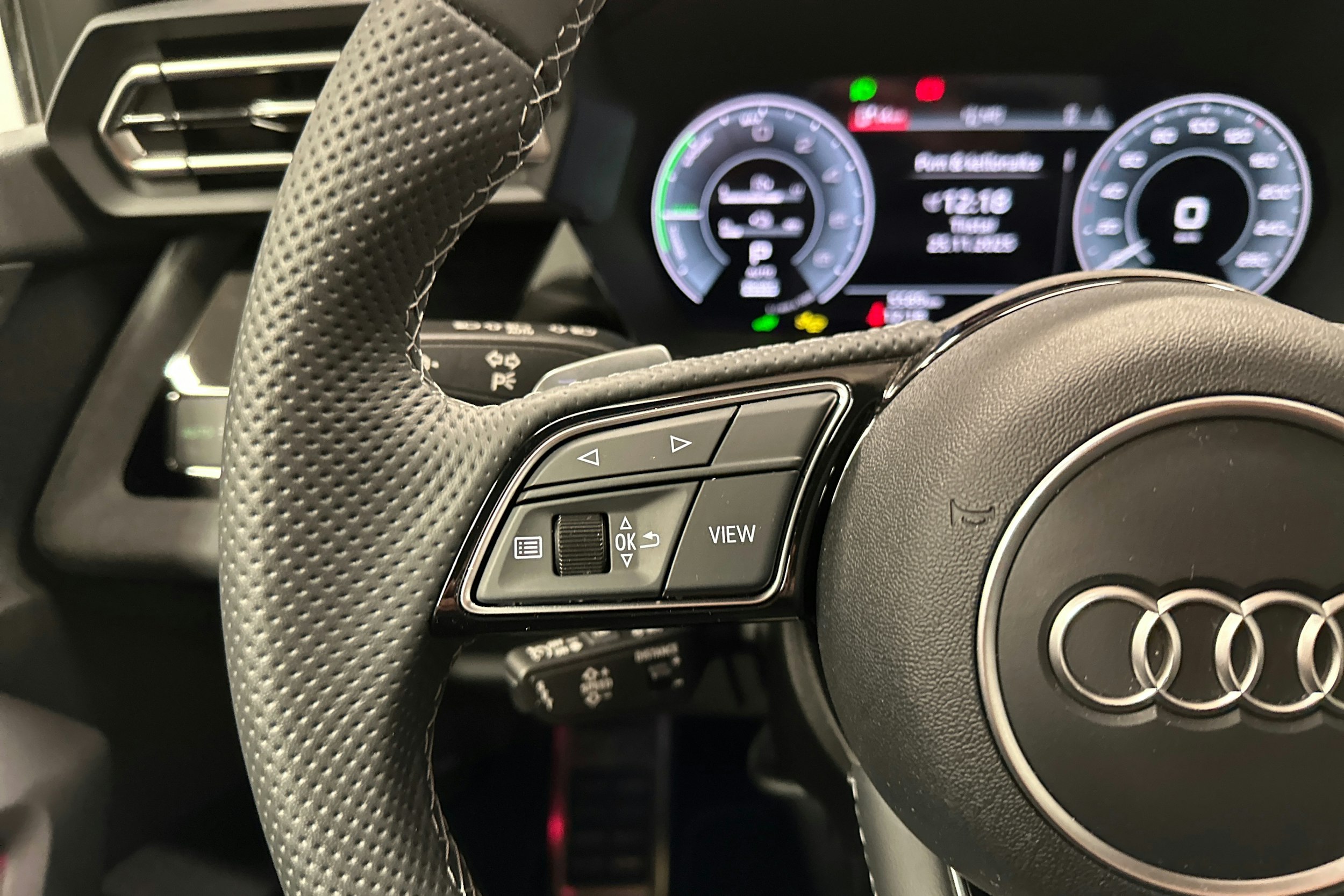 punainen Audi A3 2025 kuva 13.