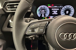 punainen Audi A3 2025 kuva 13.