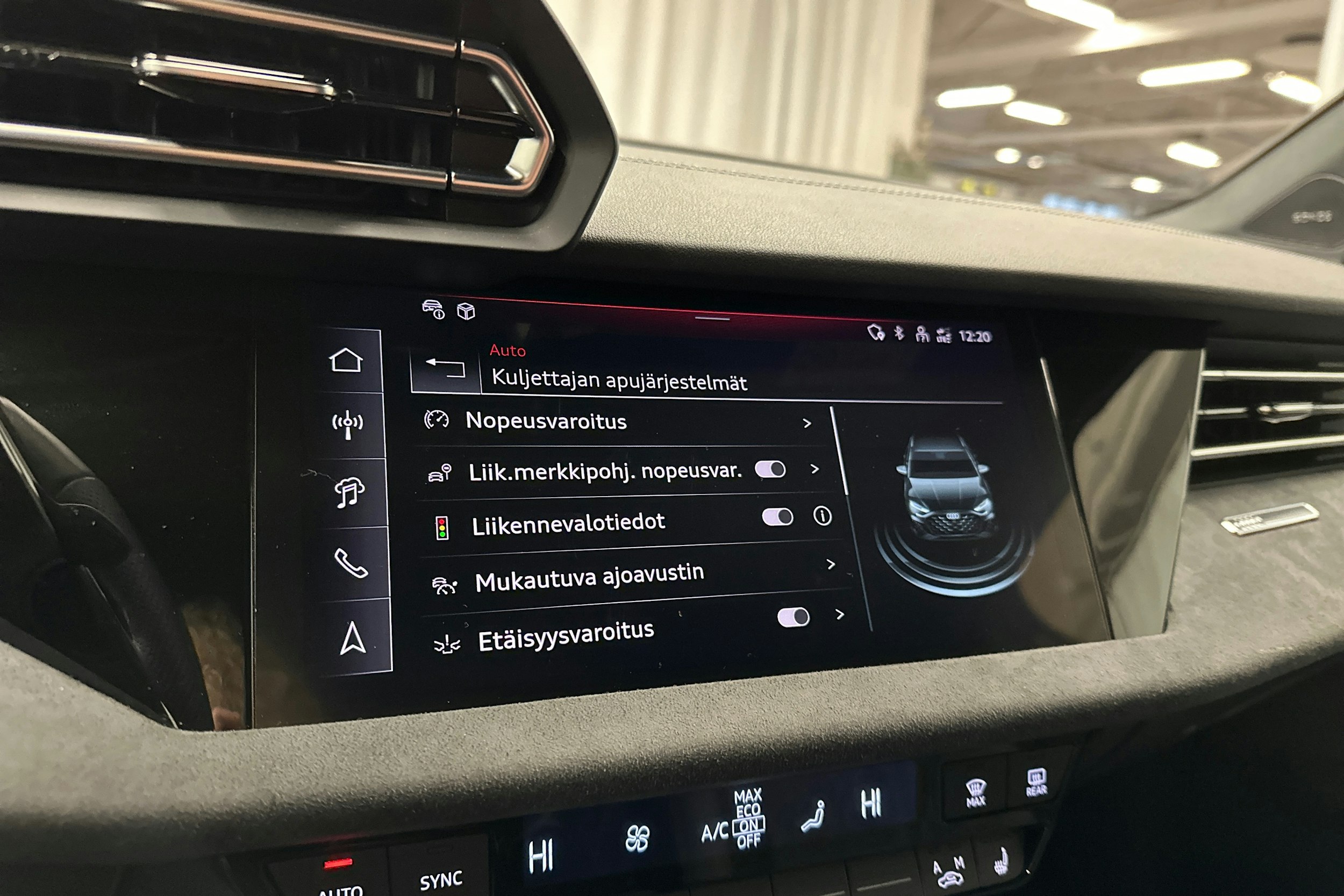 punainen Audi A3 2025 kuva 21.