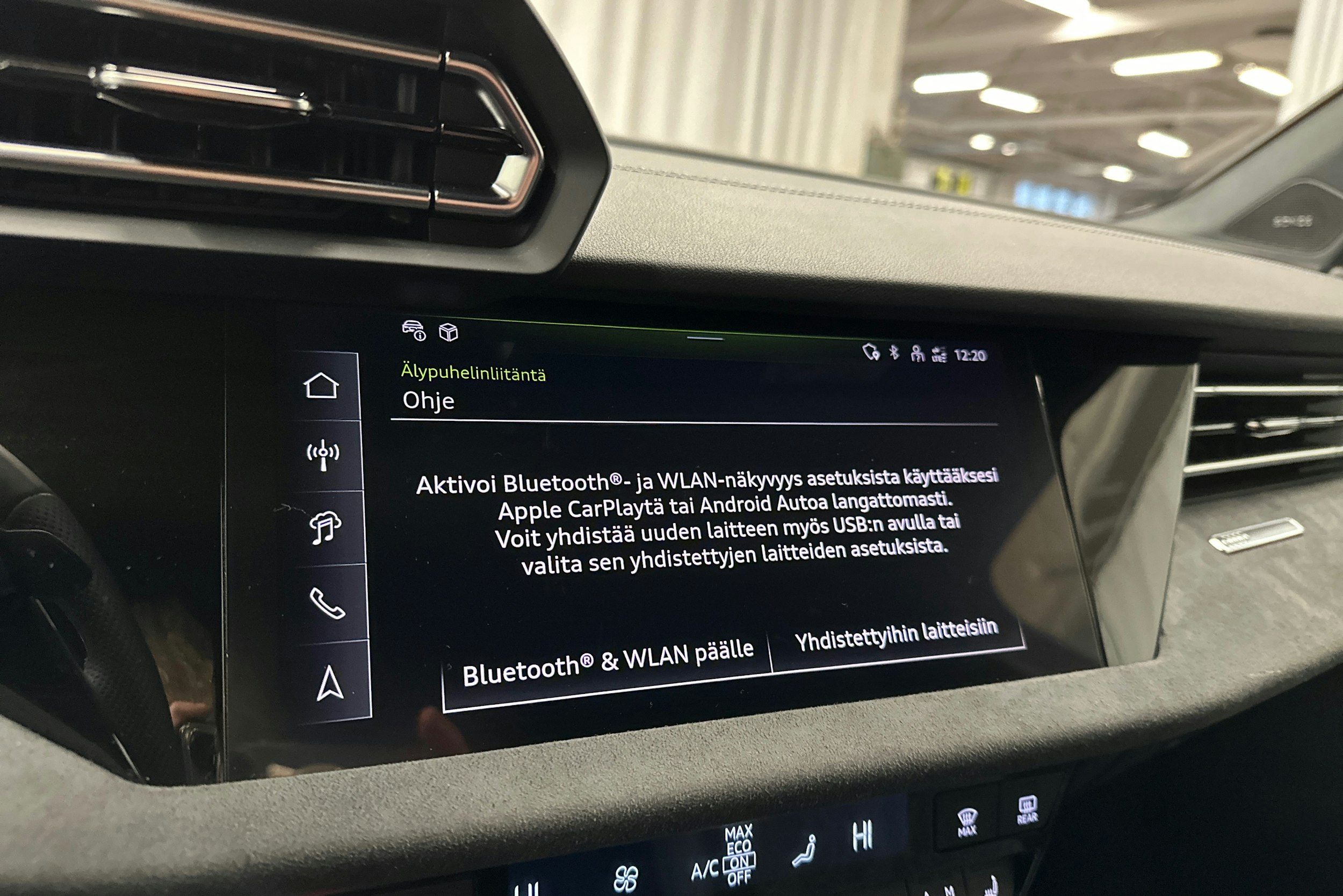 punainen Audi A3 2025 kuva 23.