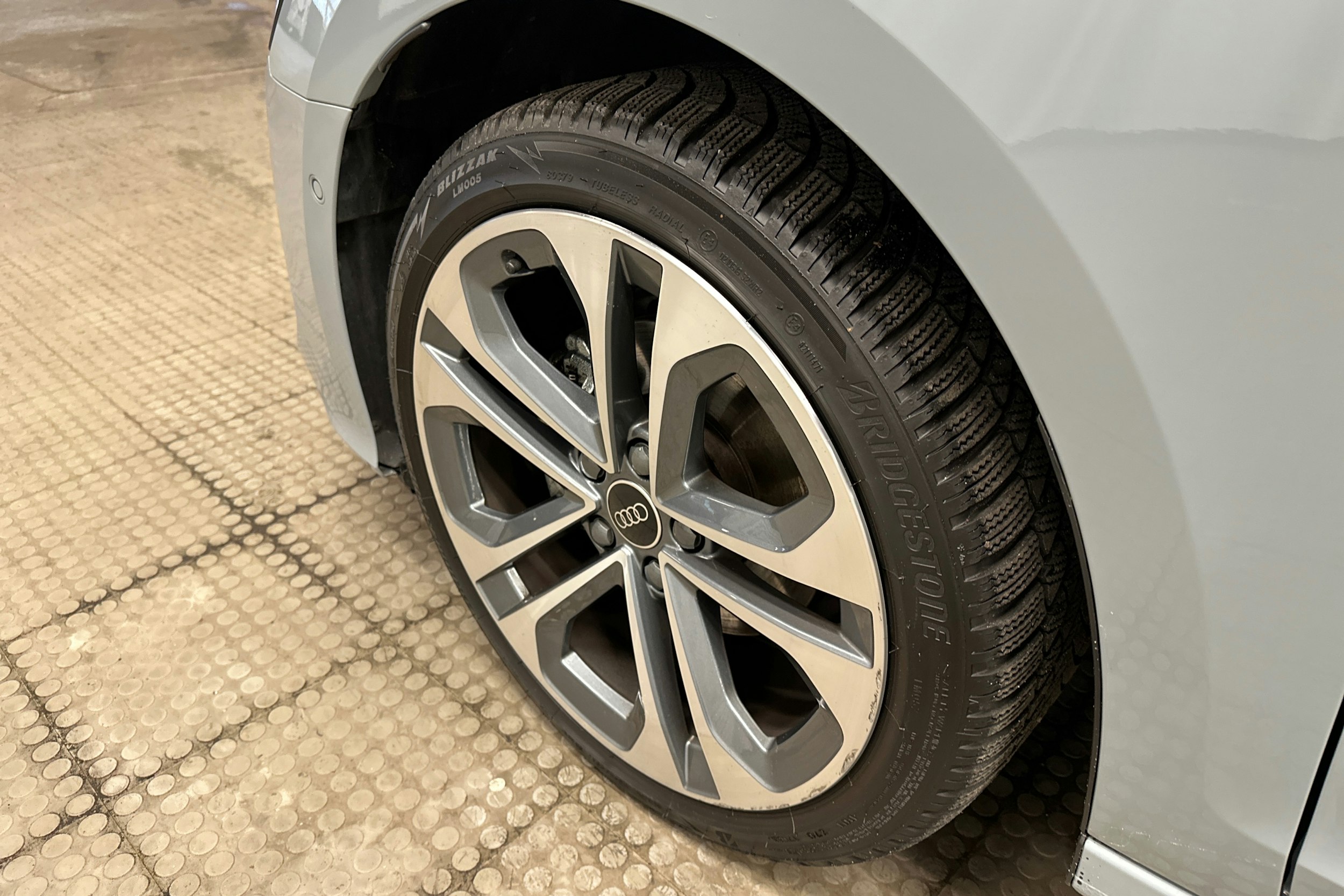 harmaa Audi A3 2025 kuva 12.