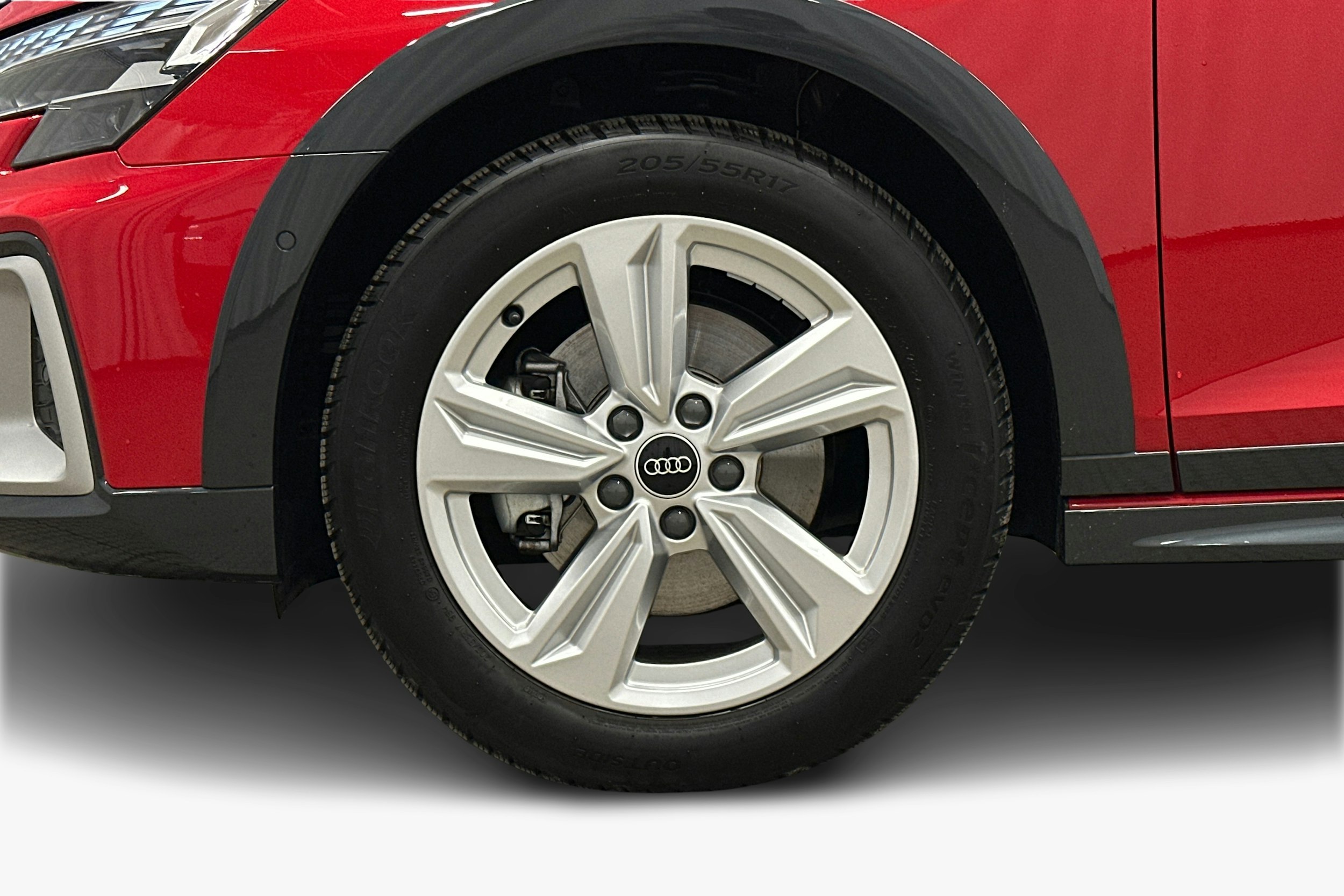 punainen Audi A3 2025 kuva 11.