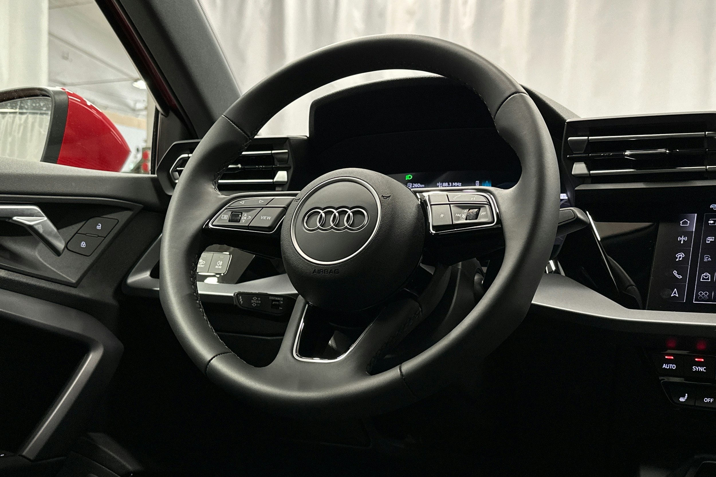 punainen Audi A3 2025 kuva 16.