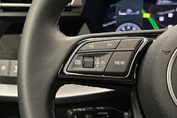 punainen Audi A3 2025 kuva 17.