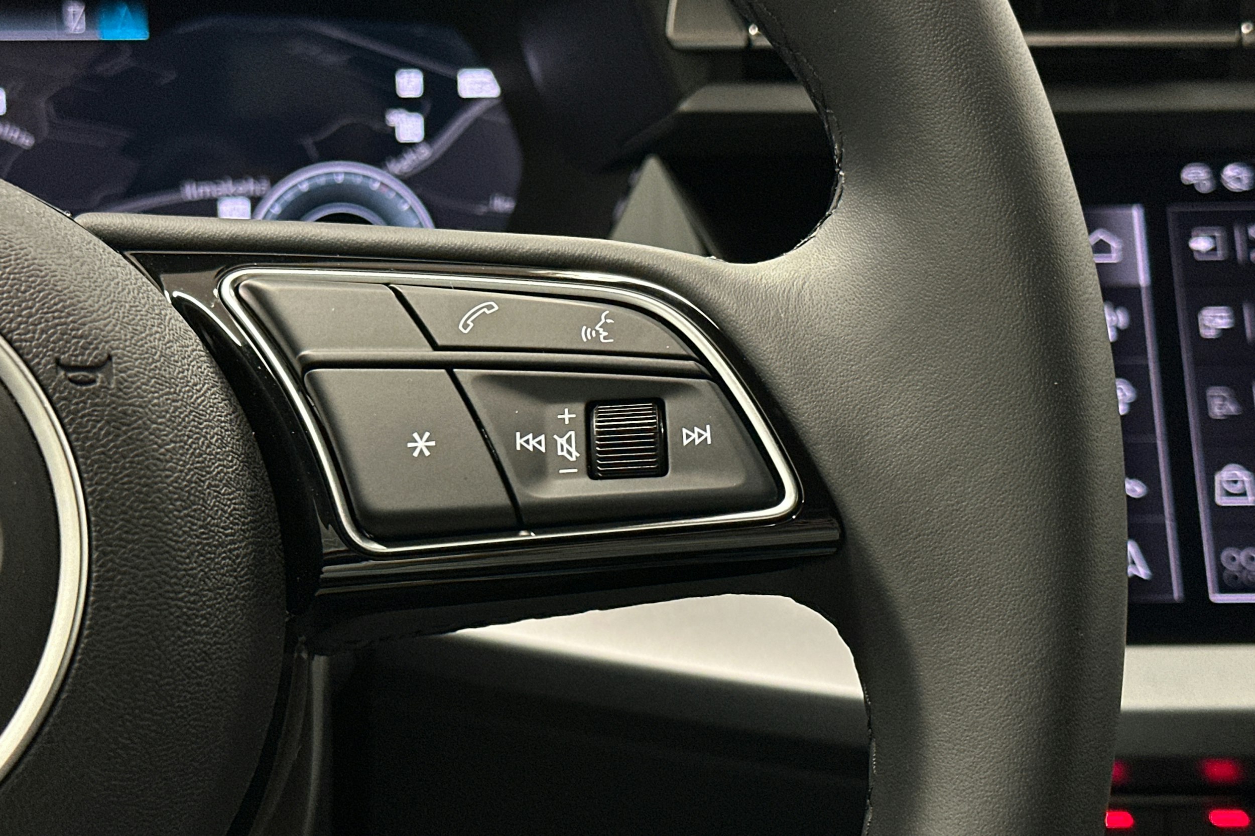 punainen Audi A3 2025 kuva 18.