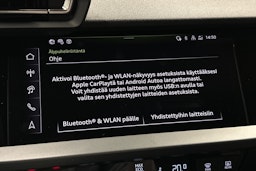 punainen Audi A3 2025 kuva 23.