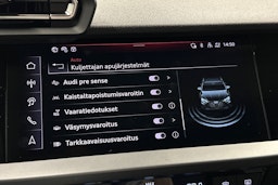 punainen Audi A3 2025 kuva 26.
