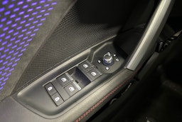 sininen Audi A3 2025 kuva 18.