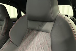 sininen Audi A3 2025 kuva 40.
