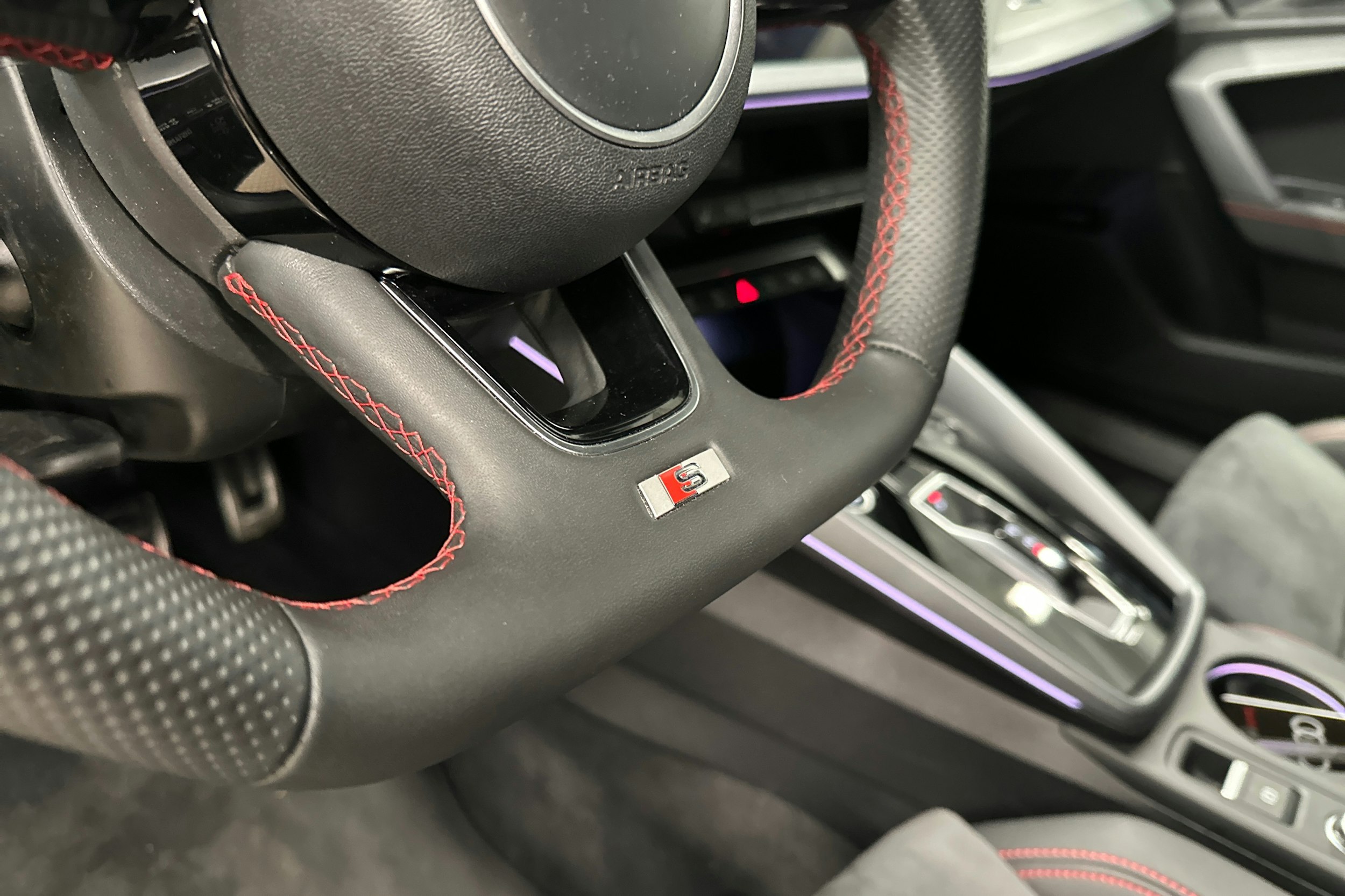 sininen Audi A3 2025 kuva 41.