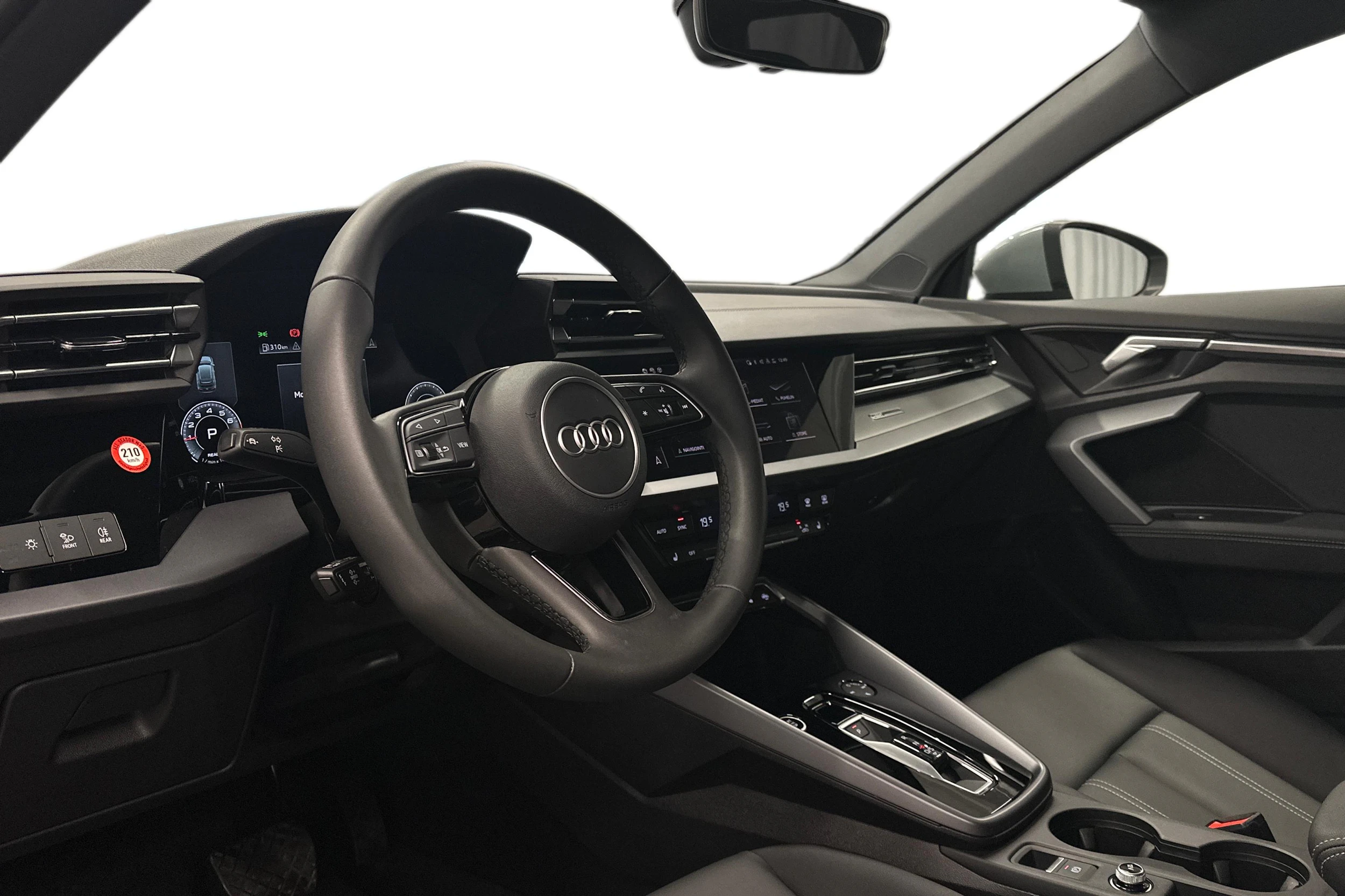 harmaa Audi A3 2025 kuva 6.
