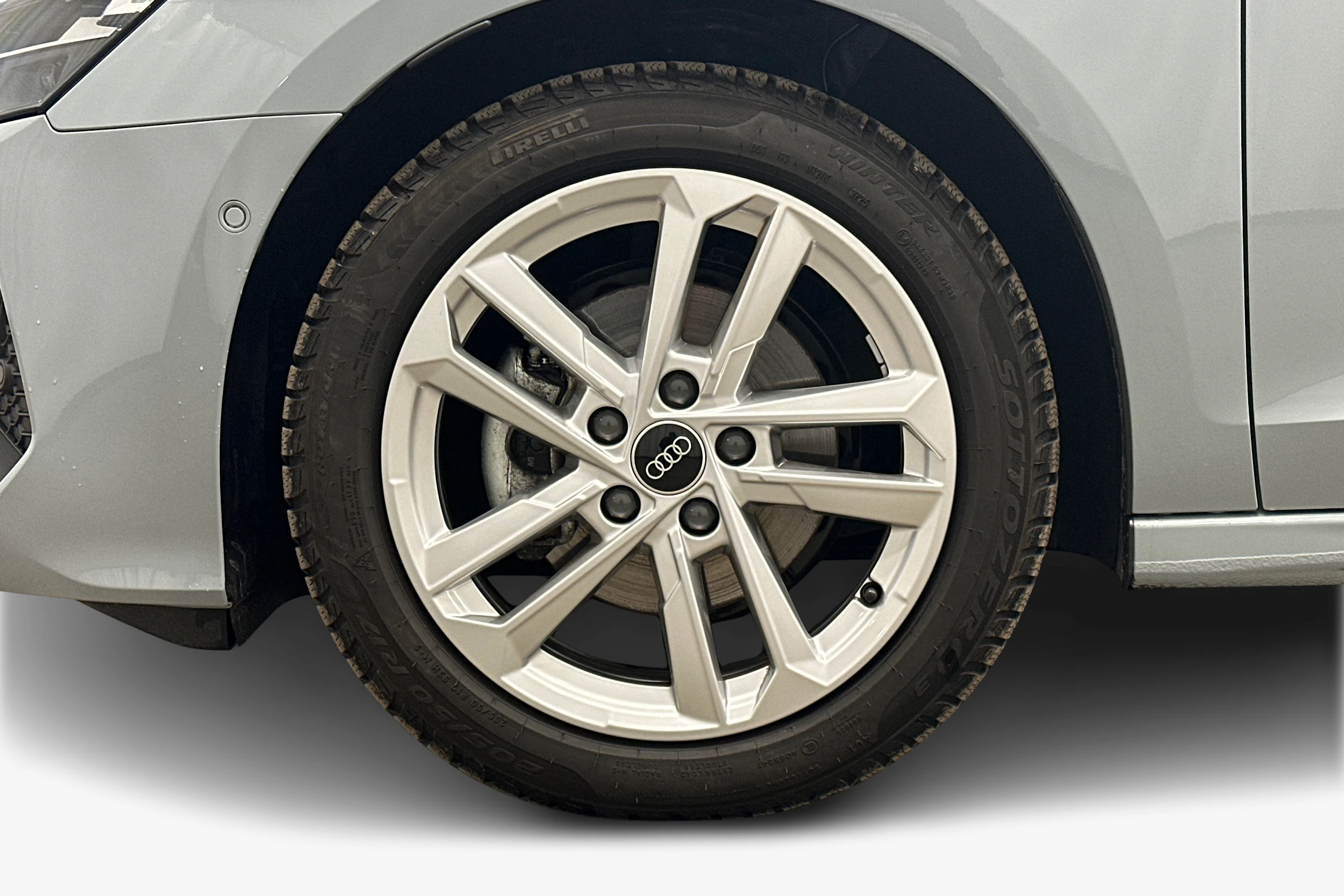 harmaa Audi A3 2025 kuva 9.