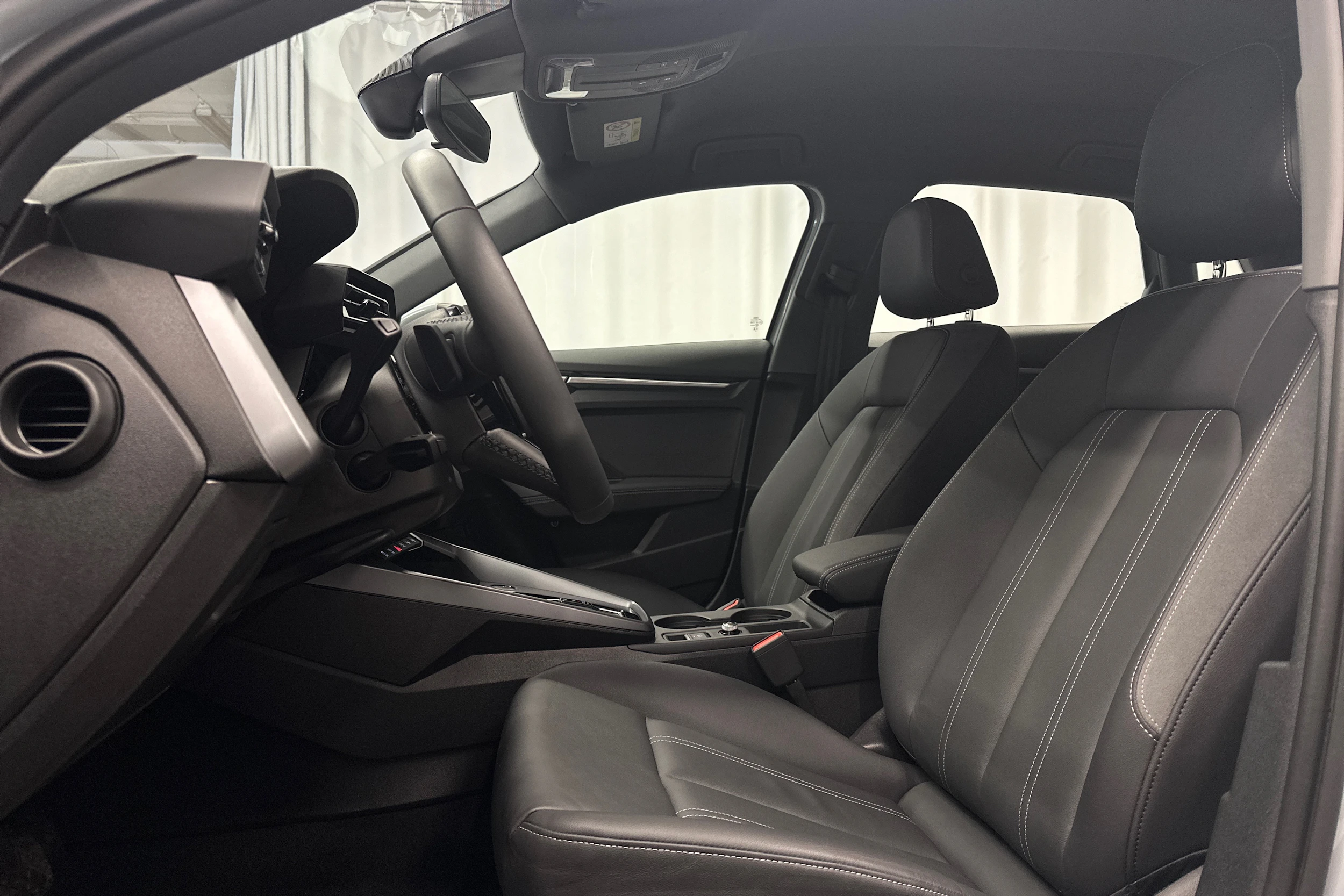 harmaa Audi A3 2025 kuva 12.