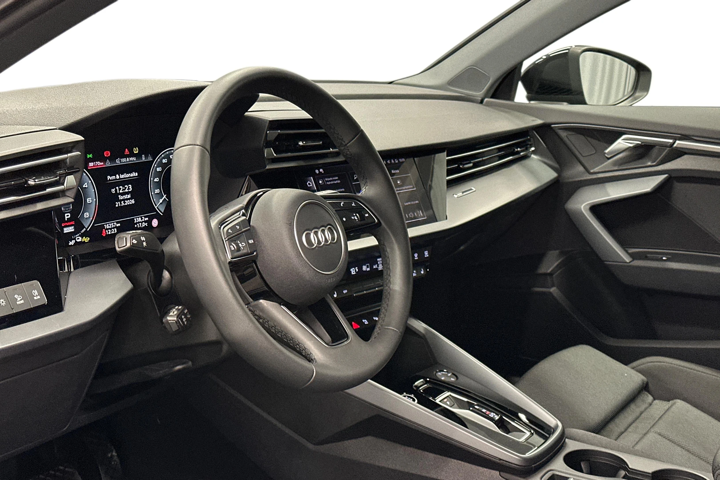 musta Audi A3 2025 kuva 6.