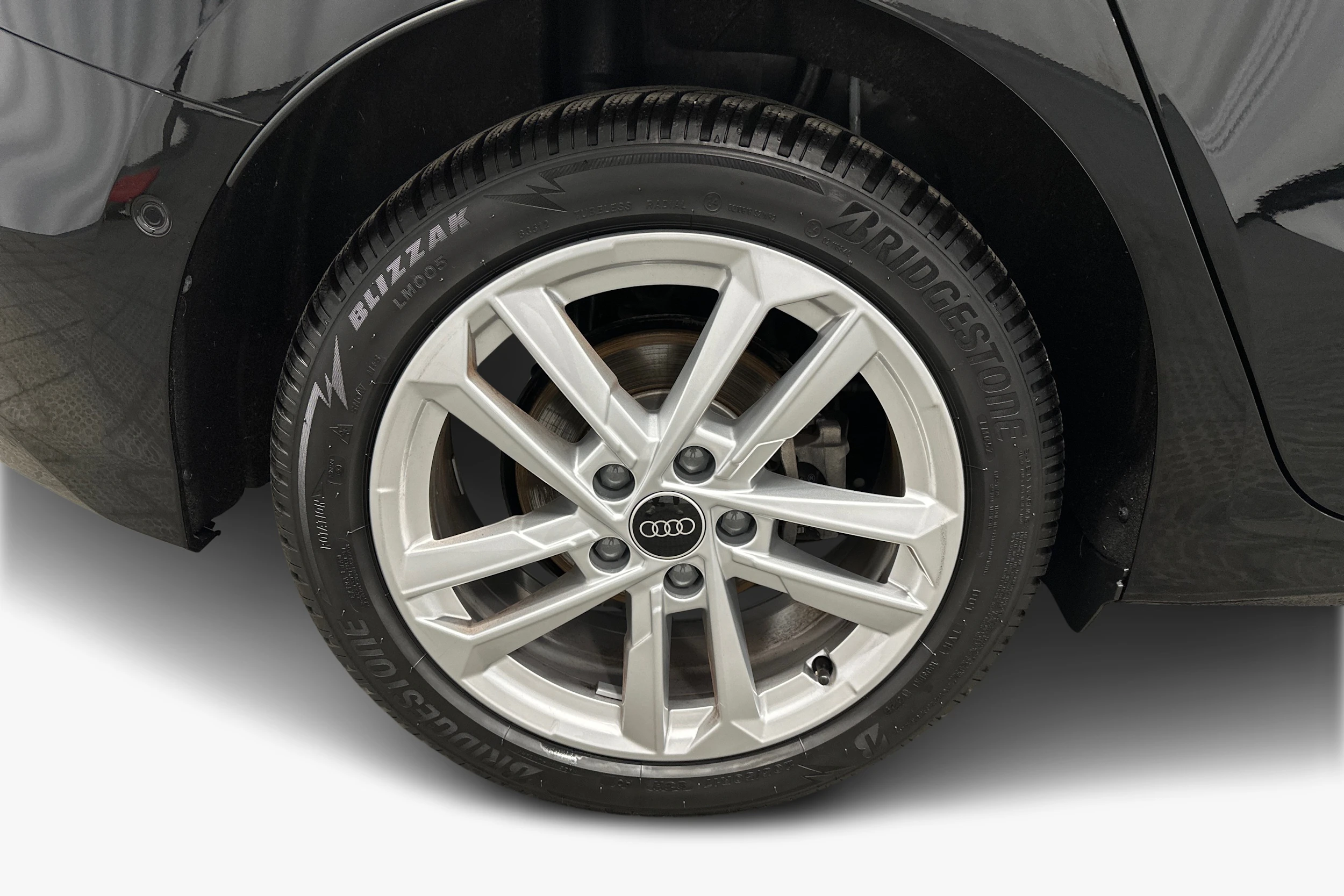 musta Audi A3 2025 kuva 9.