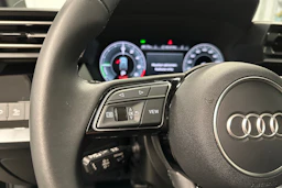 musta Audi A3 2025 kuva 11.