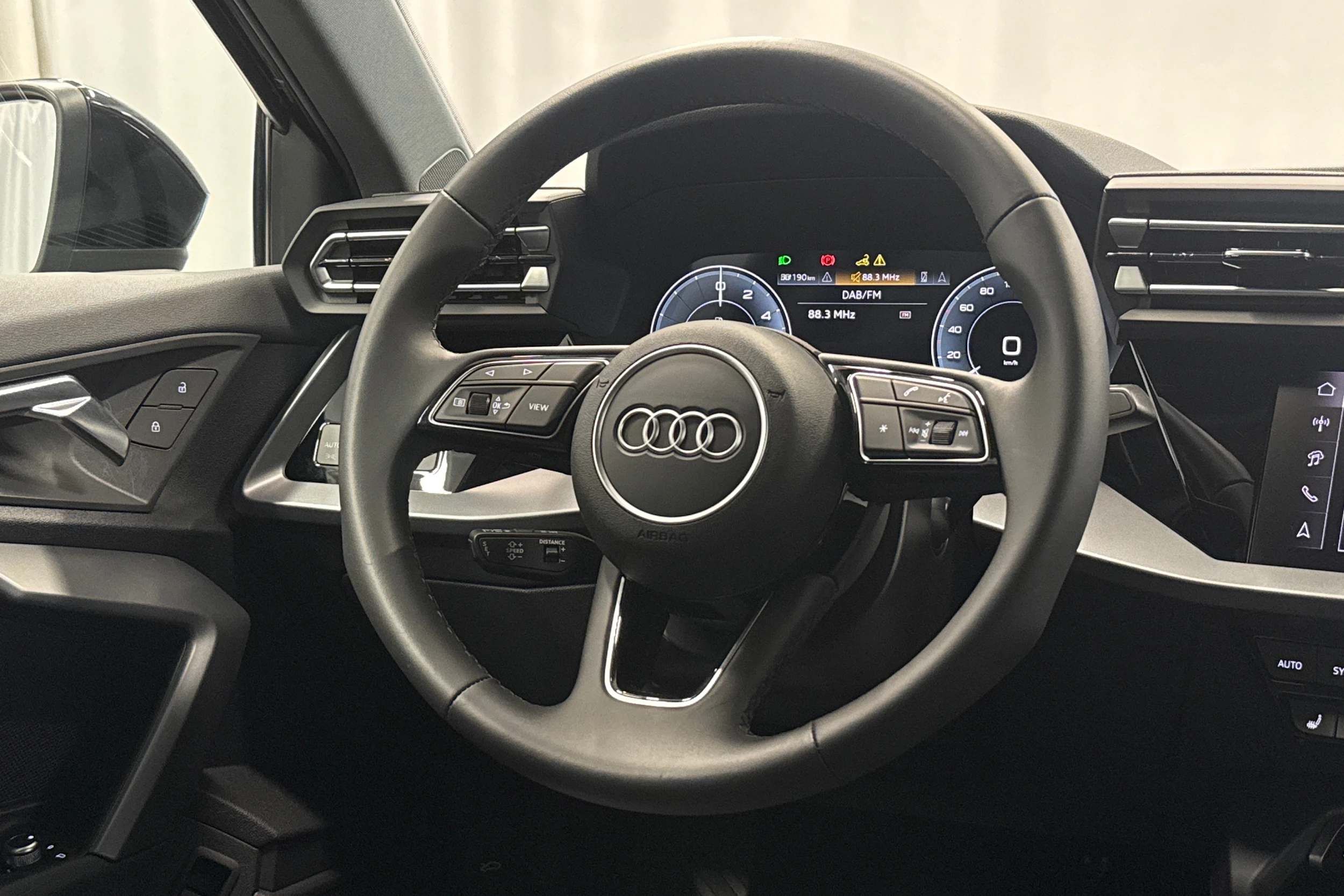 musta Audi A3 2025 kuva 11.