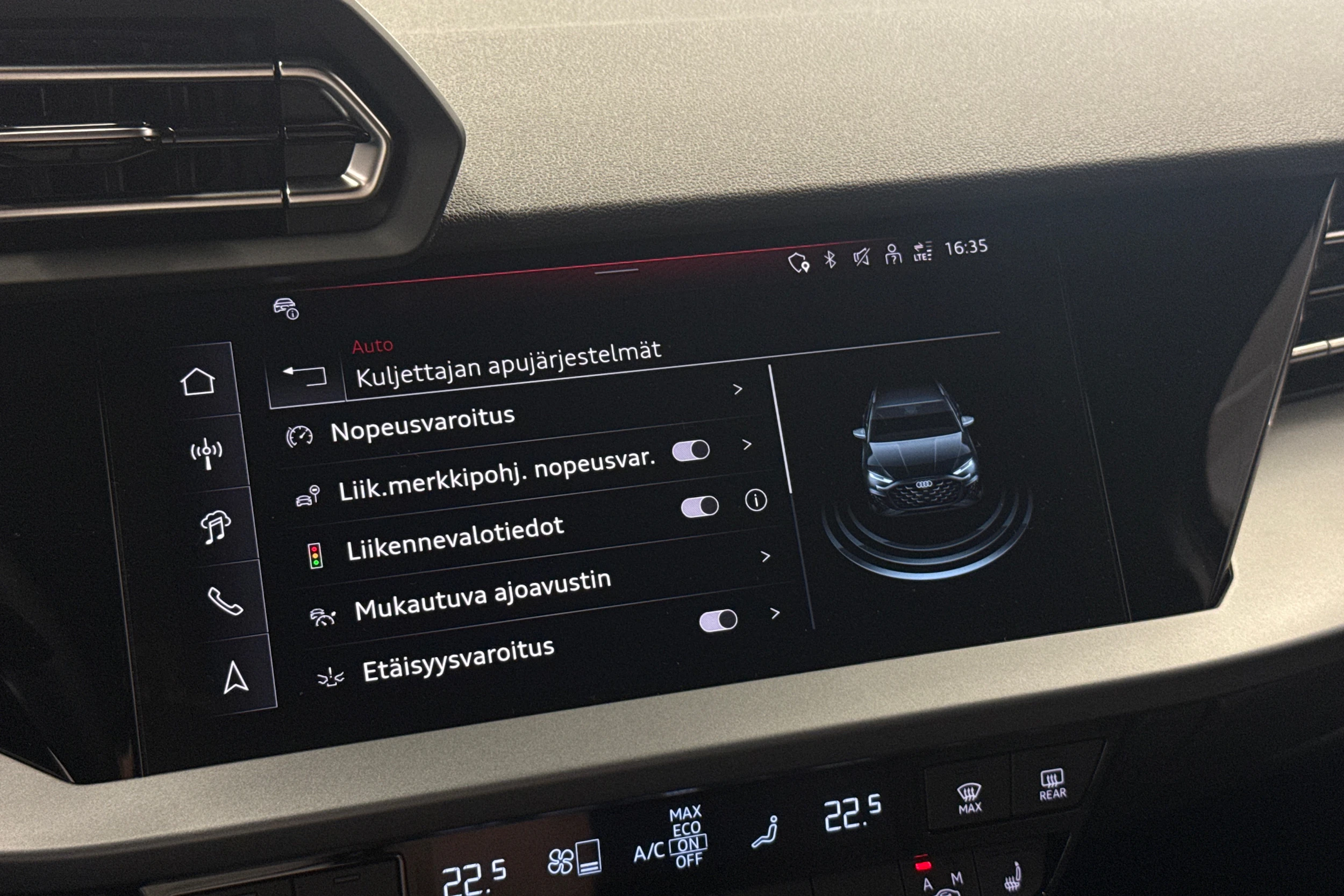 musta Audi A3 2025 kuva 18.