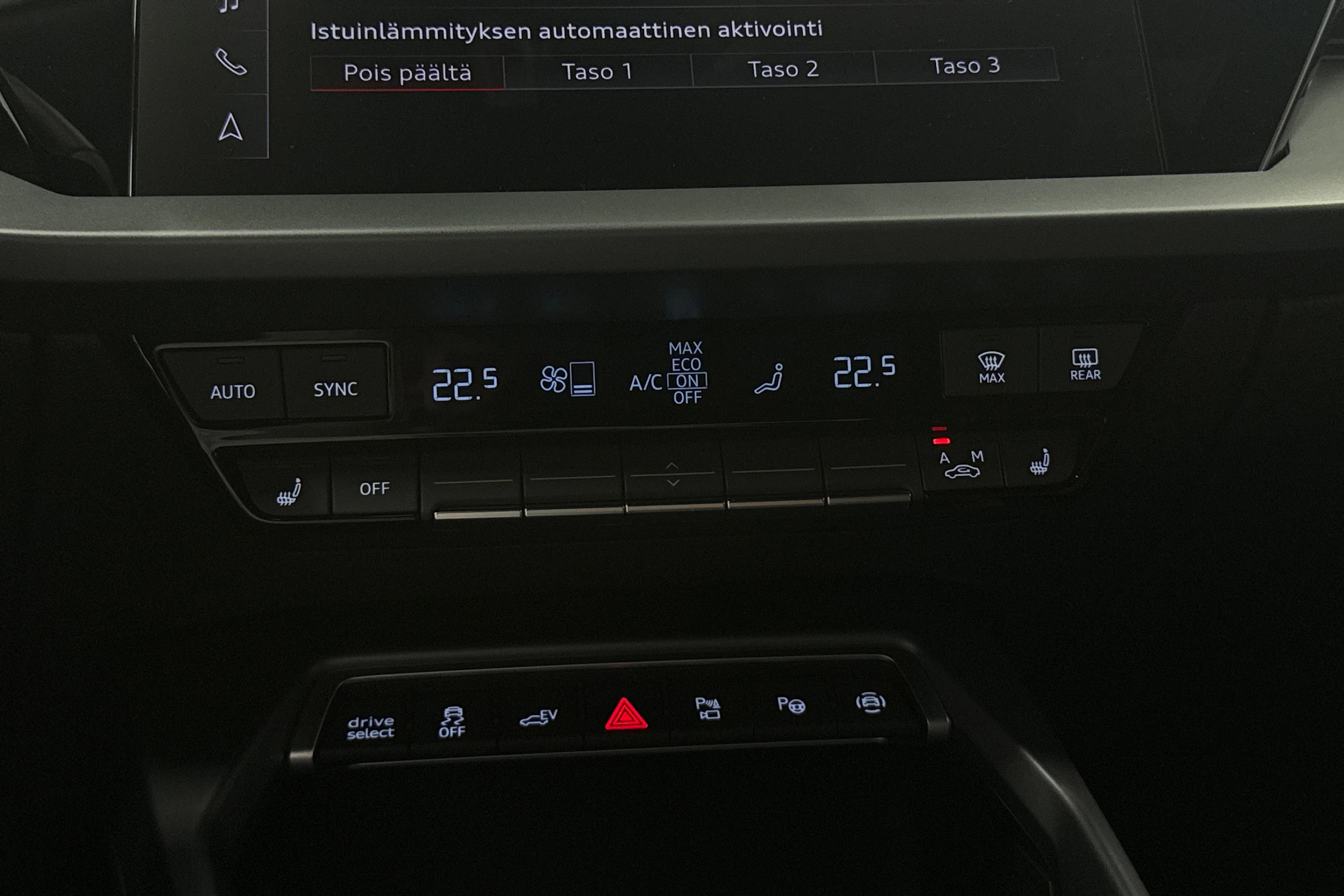 musta Audi A3 2025 kuva 21.