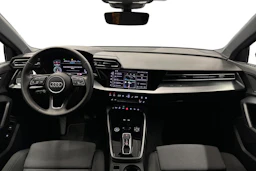 sininen Audi A3 2025 kuva 7.