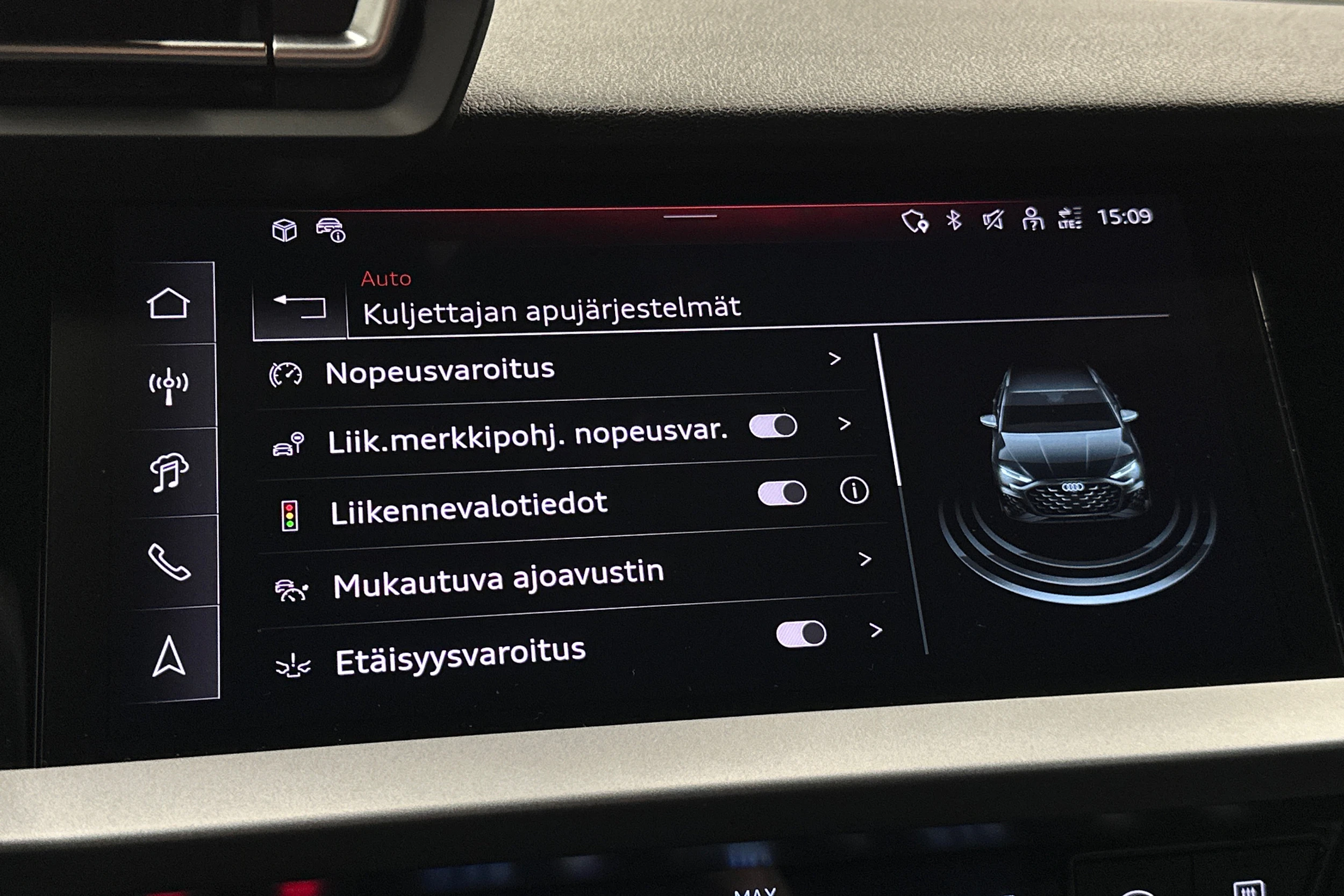 sininen Audi A3 2025 kuva 22.