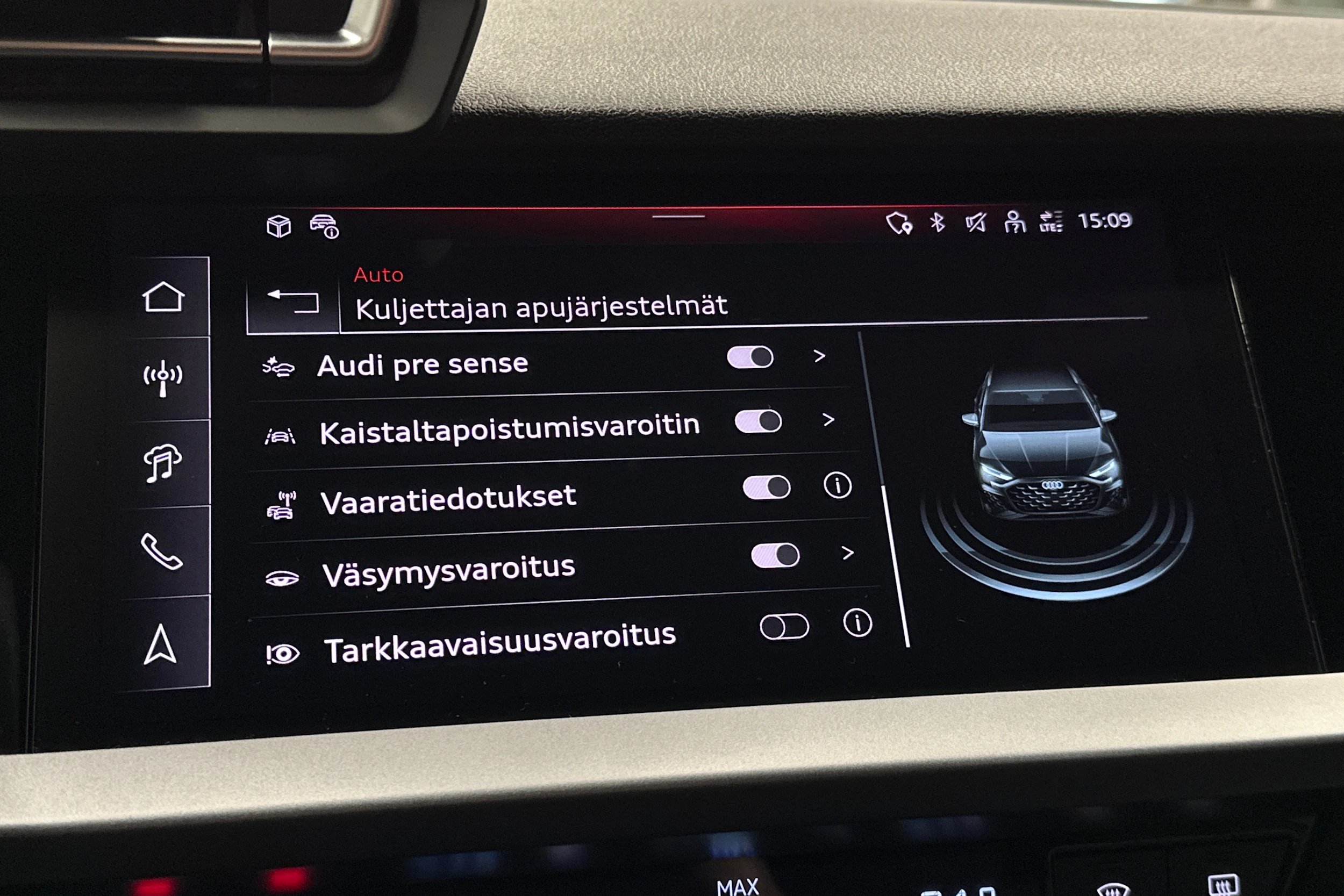 sininen Audi A3 2025 kuva 23.
