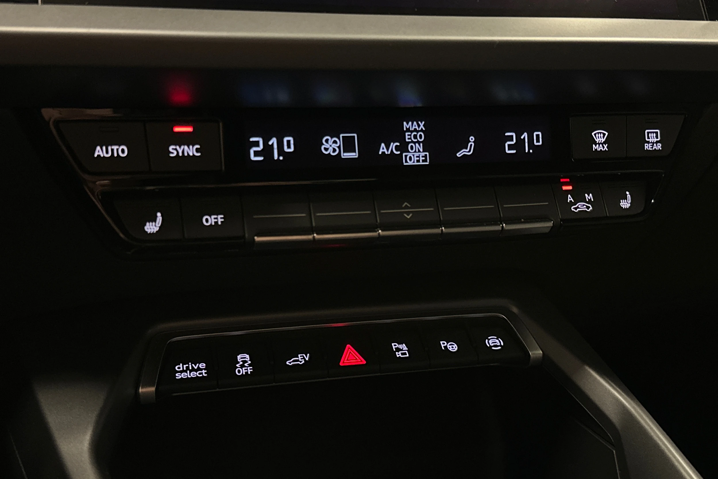 musta Audi A3 2025 kuva 25.