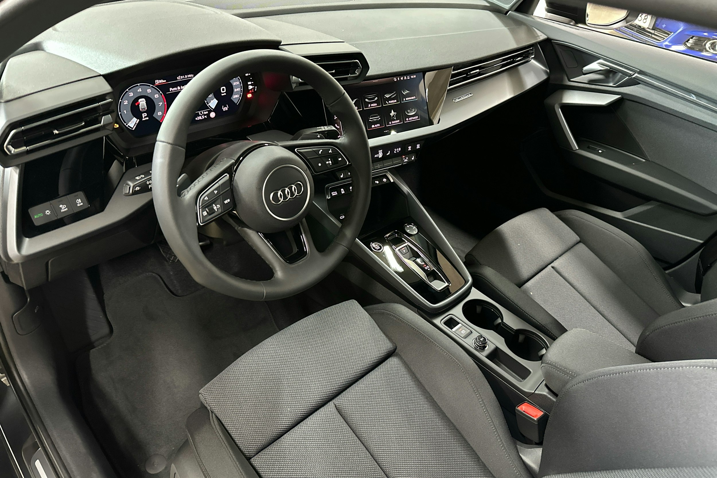 met. harmaa Audi A3 2025 kuva 6.