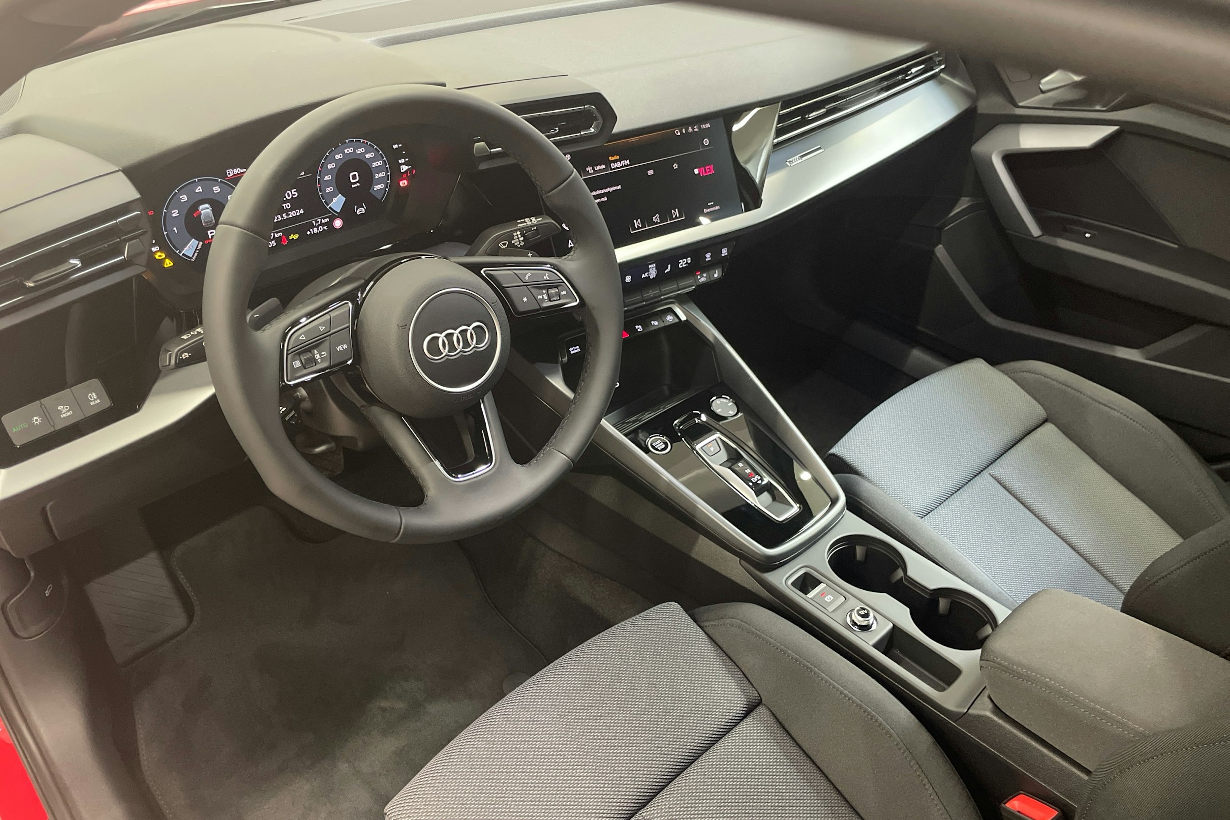 met. punainen Audi A3 2025 kuva 6.