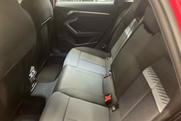 met. punainen Audi A3 2025 kuva 8.