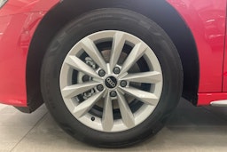 met. punainen Audi A3 2025 kuva 9.