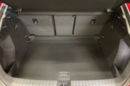 met. punainen Audi A3 2025 kuva 11.