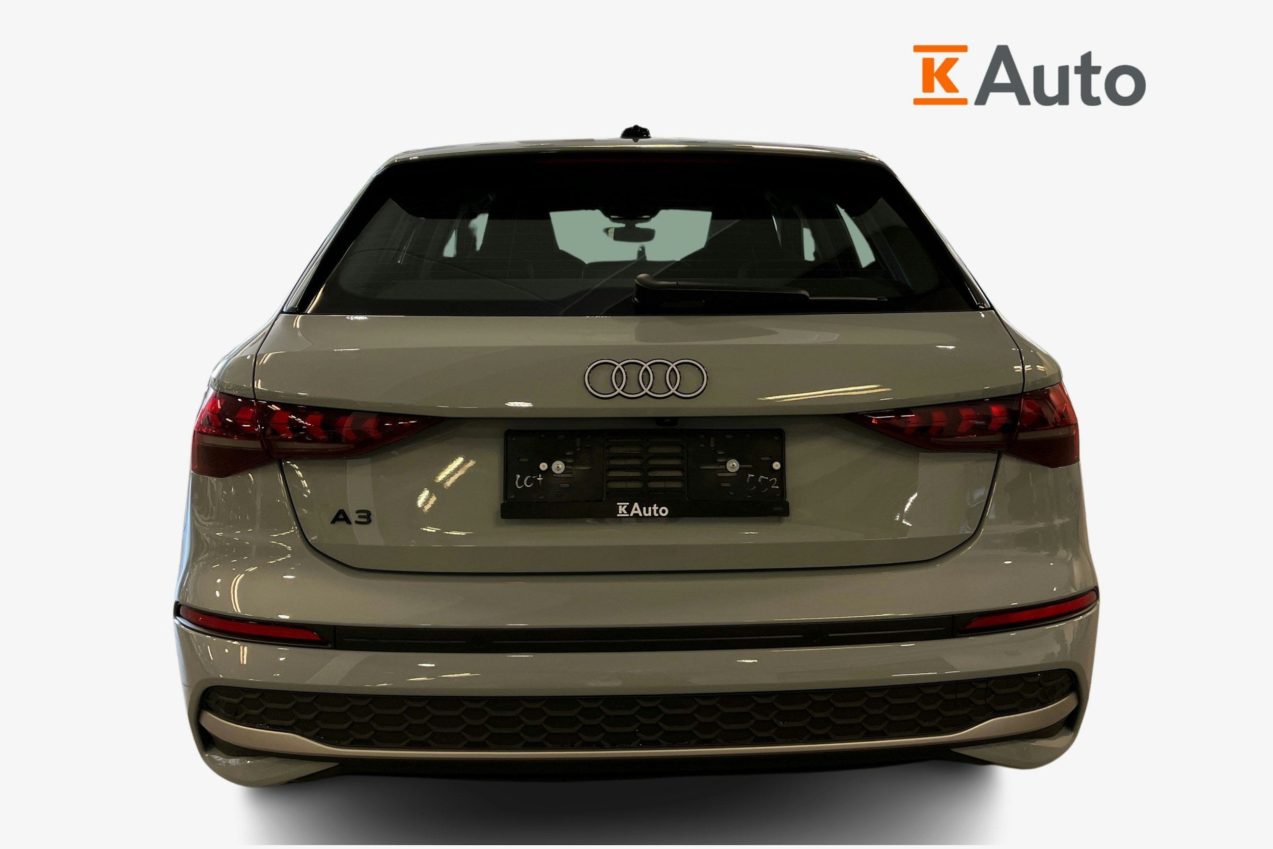 met. harmaa Audi A3 2025 kuva 3.