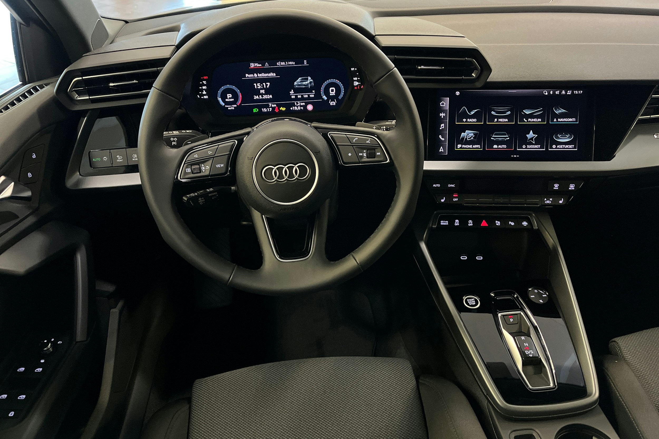 met. harmaa Audi A3 2025 kuva 7.