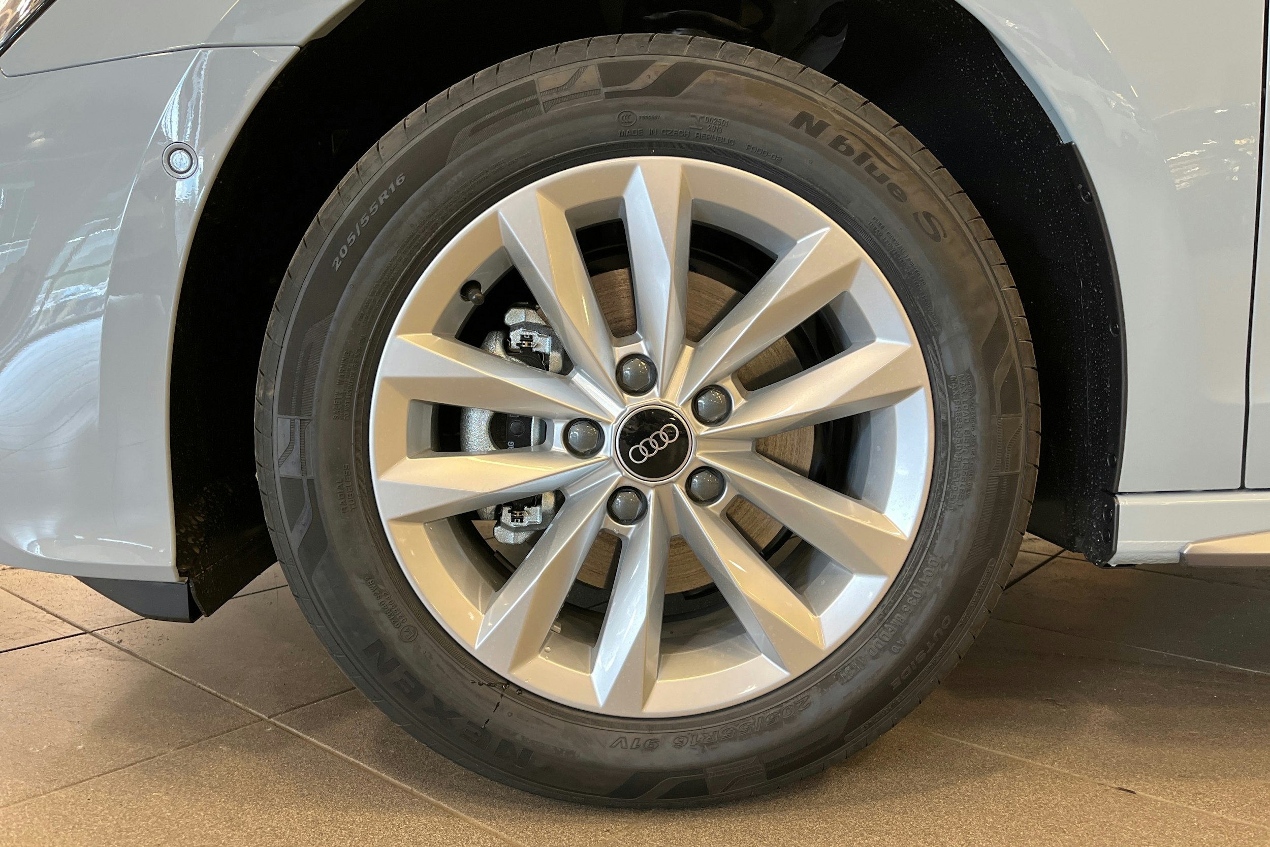 met. harmaa Audi A3 2025 kuva 9.