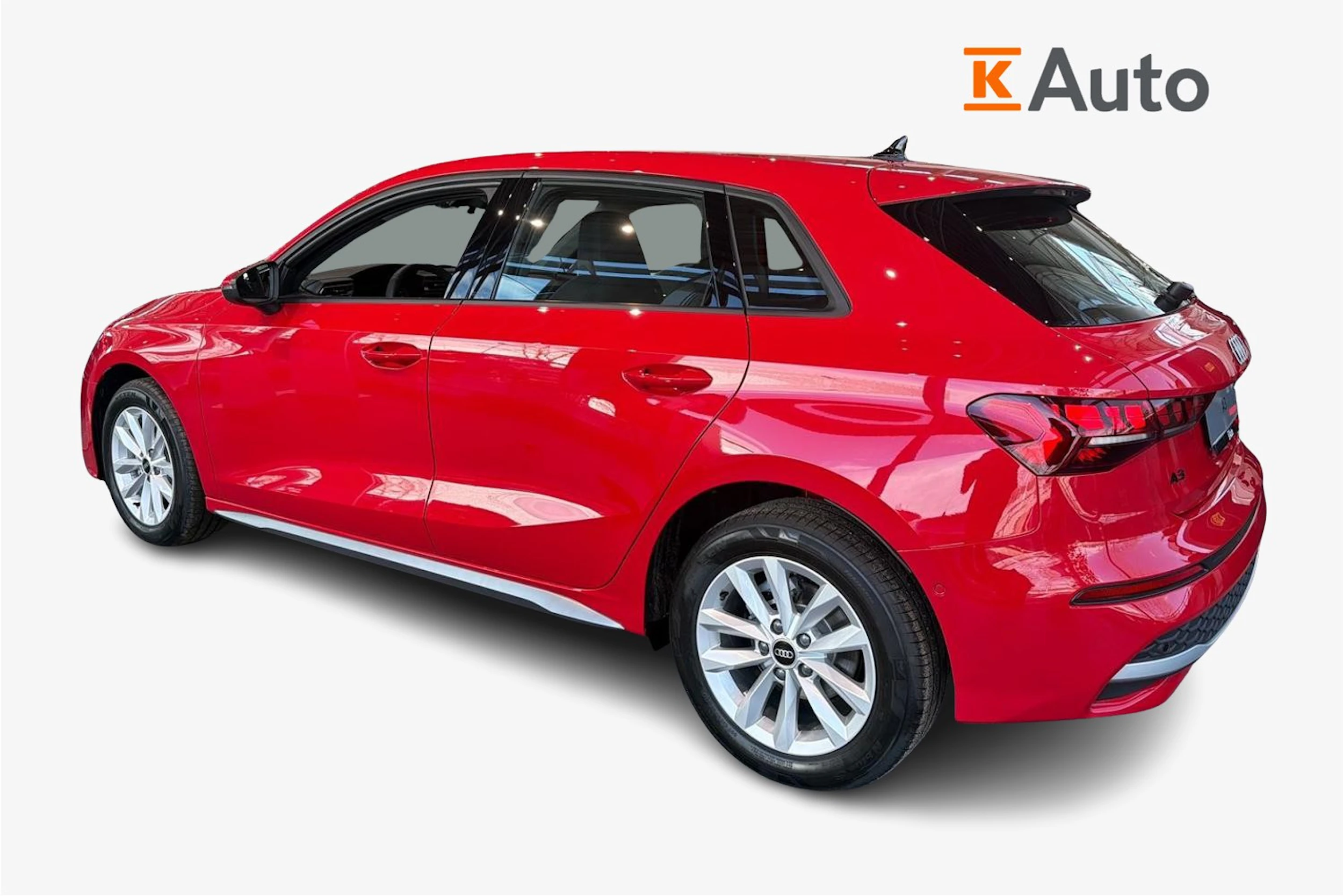 punainen Audi A3 2026 kuva 5.
