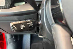 punainen Audi A3 2026 kuva 12.