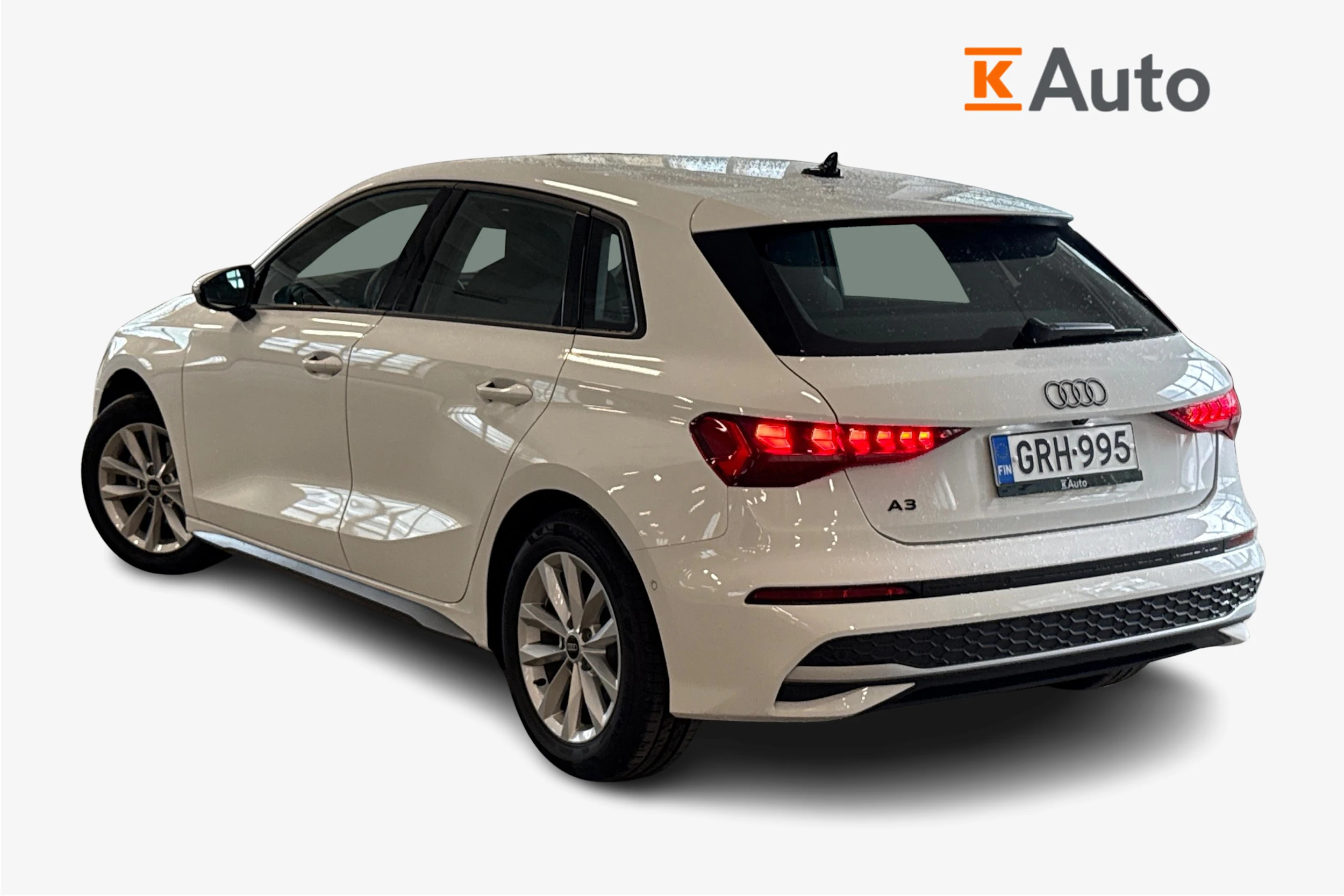valkoinen Audi A3 2025 kuva 2.
