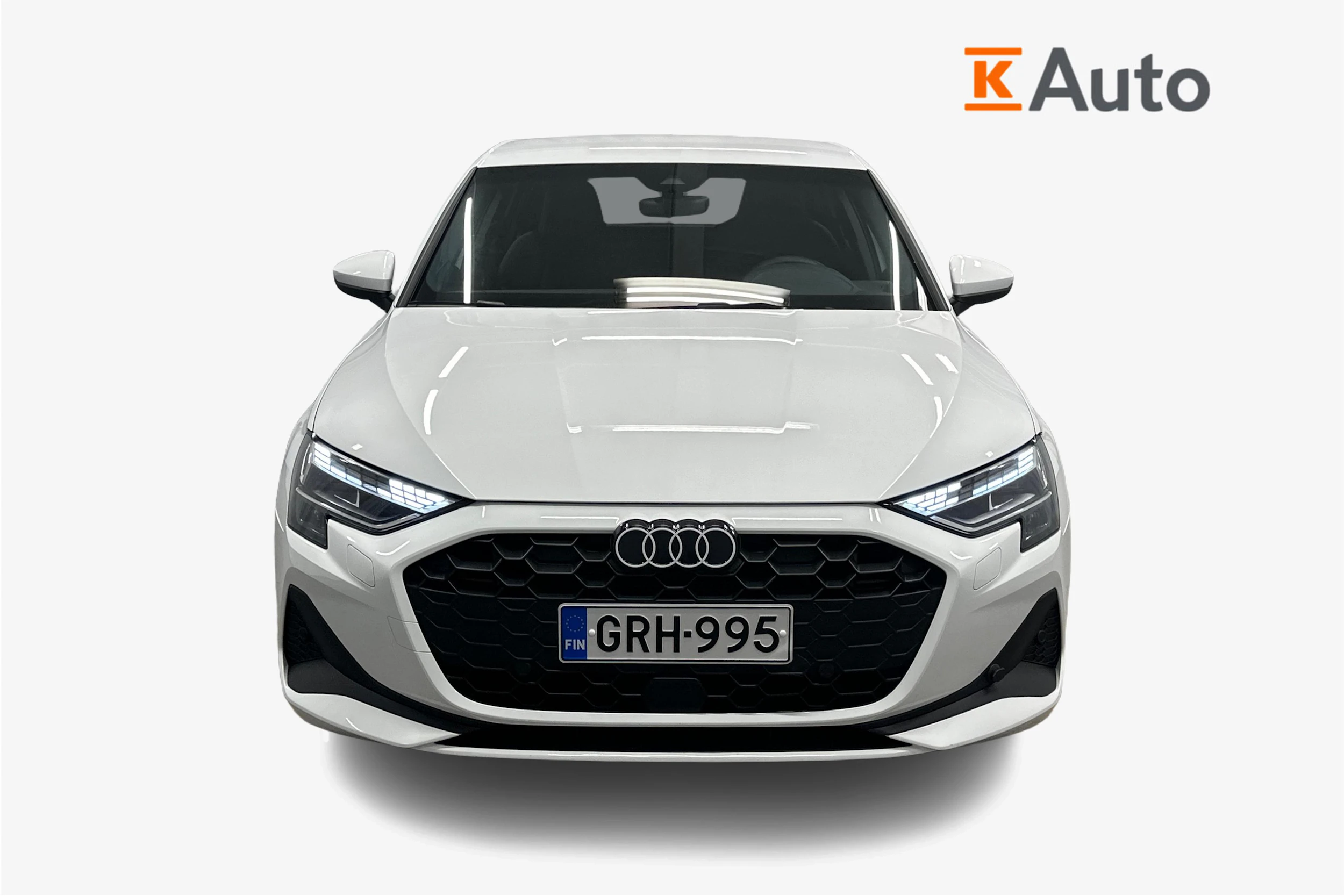valkoinen Audi A3 2025 kuva 4.