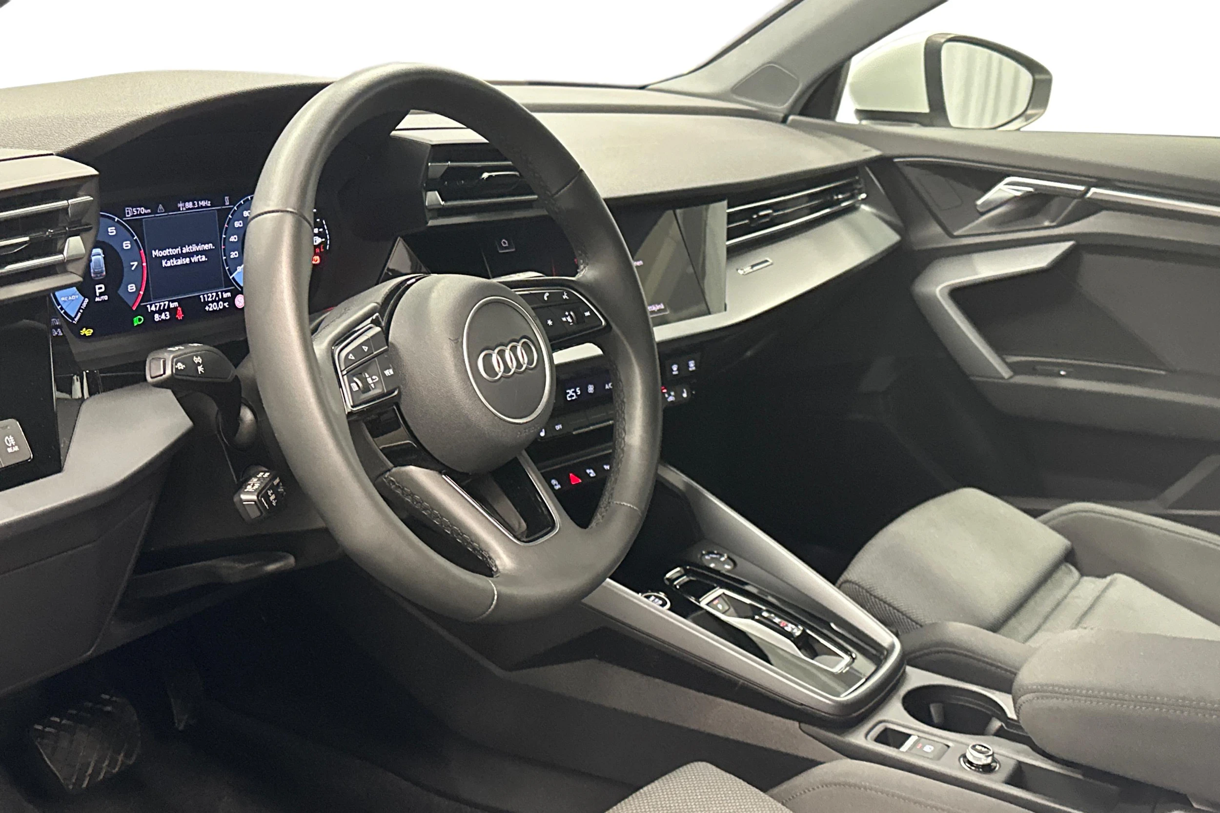 valkoinen Audi A3 2025 kuva 6.