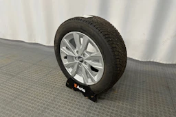 valkoinen Audi A3 2025 kuva 10.