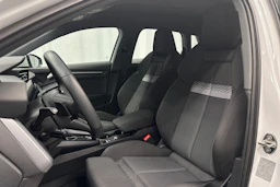 valkoinen Audi A3 2025 kuva 24.