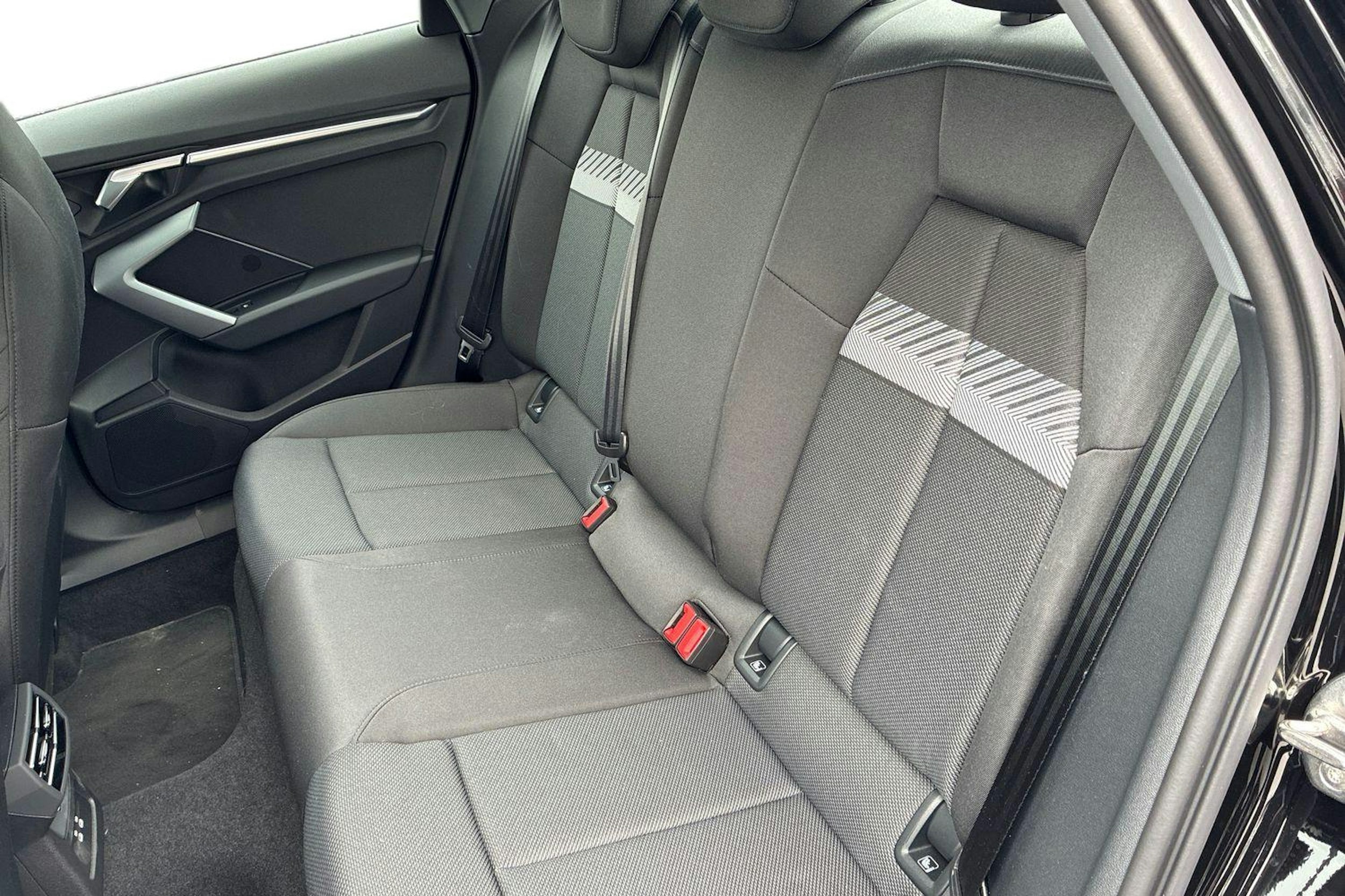 musta Audi A3 2025 kuva 8.