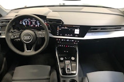 musta Audi A3 2025 kuva 7.