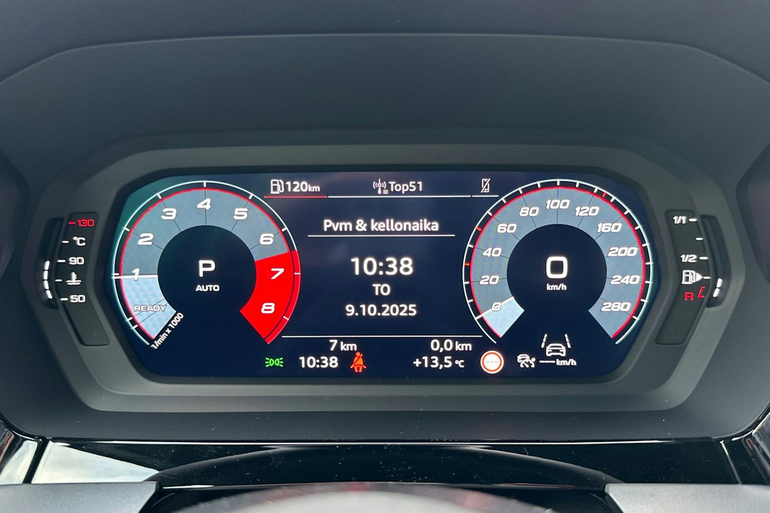 harmaa Audi A3 2025 kuva 13.