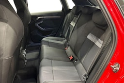 punainen Audi A3 2025 kuva 8.