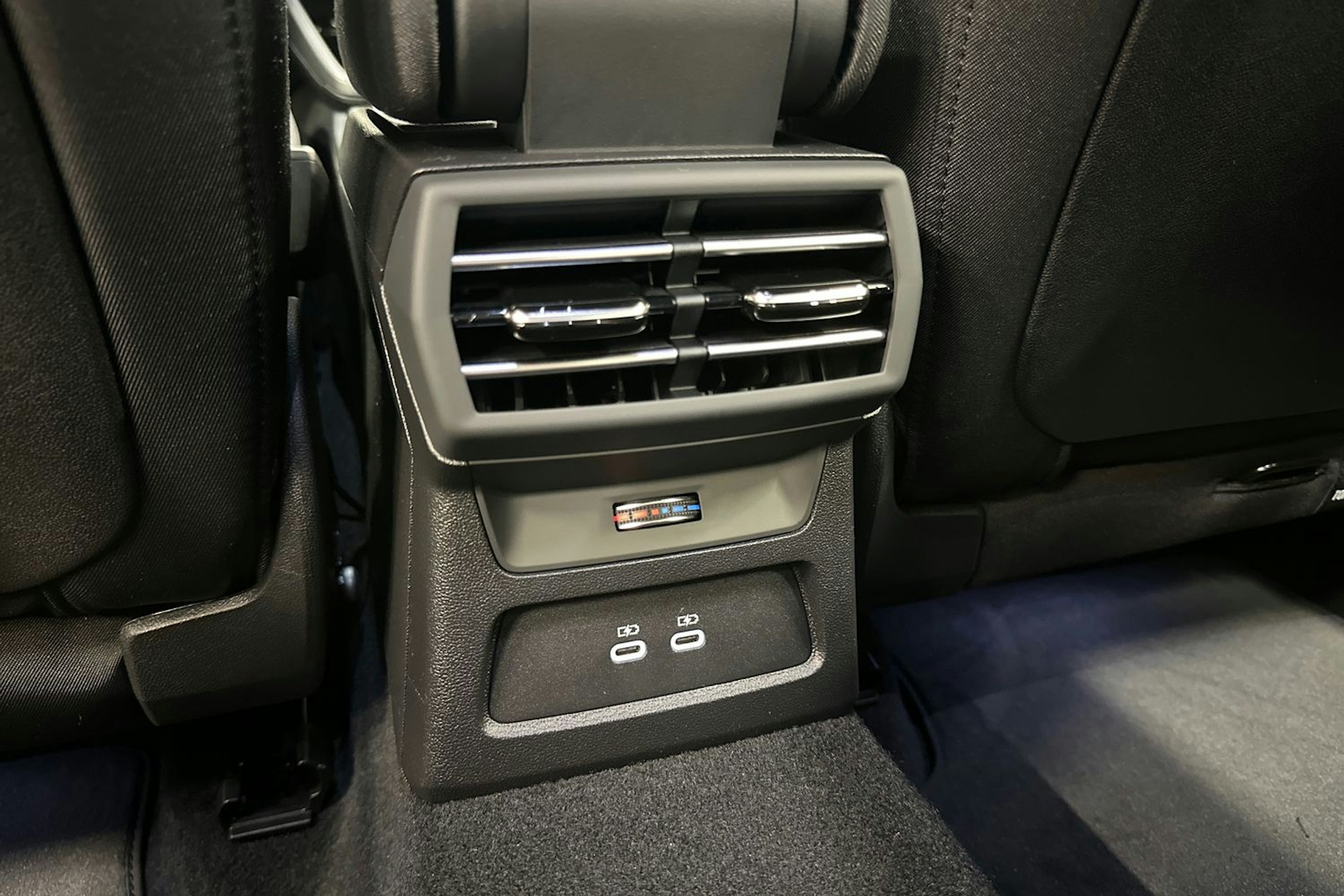 punainen Audi A3 2025 kuva 11.